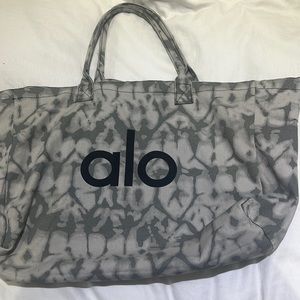 Alo tote bag